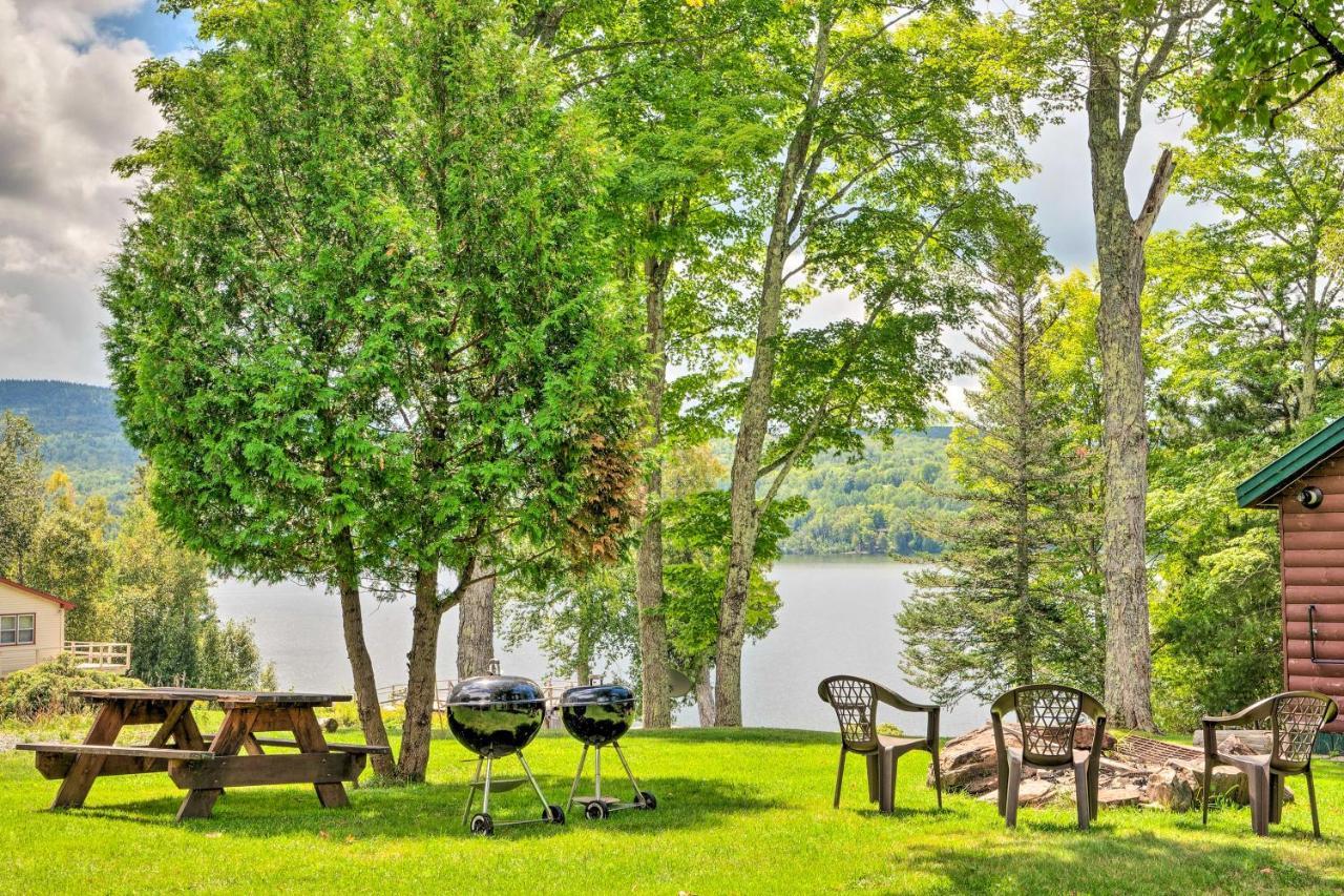 Rustic Cabin Retreat On Rangeley Lake! Luaran gambar