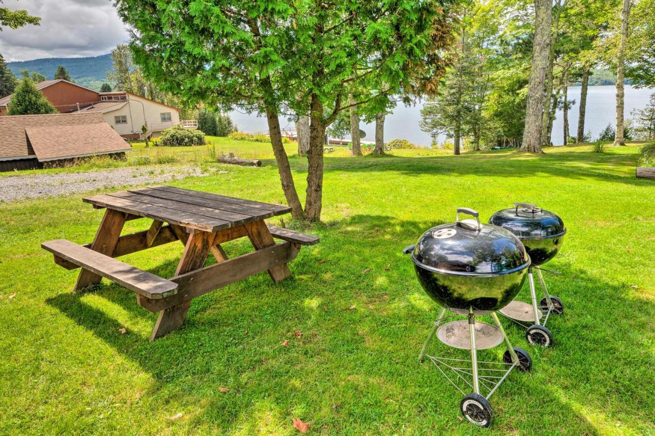 Rustic Cabin Retreat On Rangeley Lake! Luaran gambar