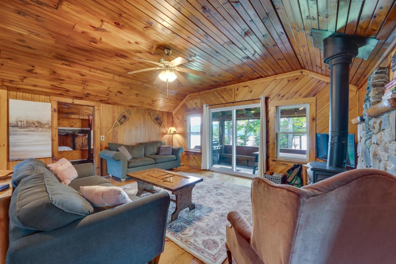 Rustic Cabin Retreat On Rangeley Lake! Luaran gambar