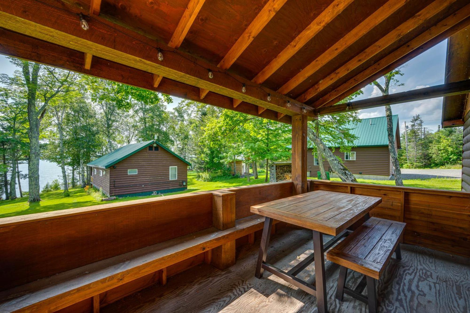Rustic Cabin Retreat On Rangeley Lake! Luaran gambar